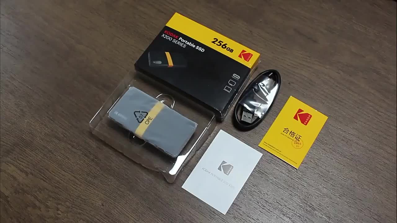 Kodak X200外付け SSD ハードドライブ HD Extern 1テラバイト USB3.1